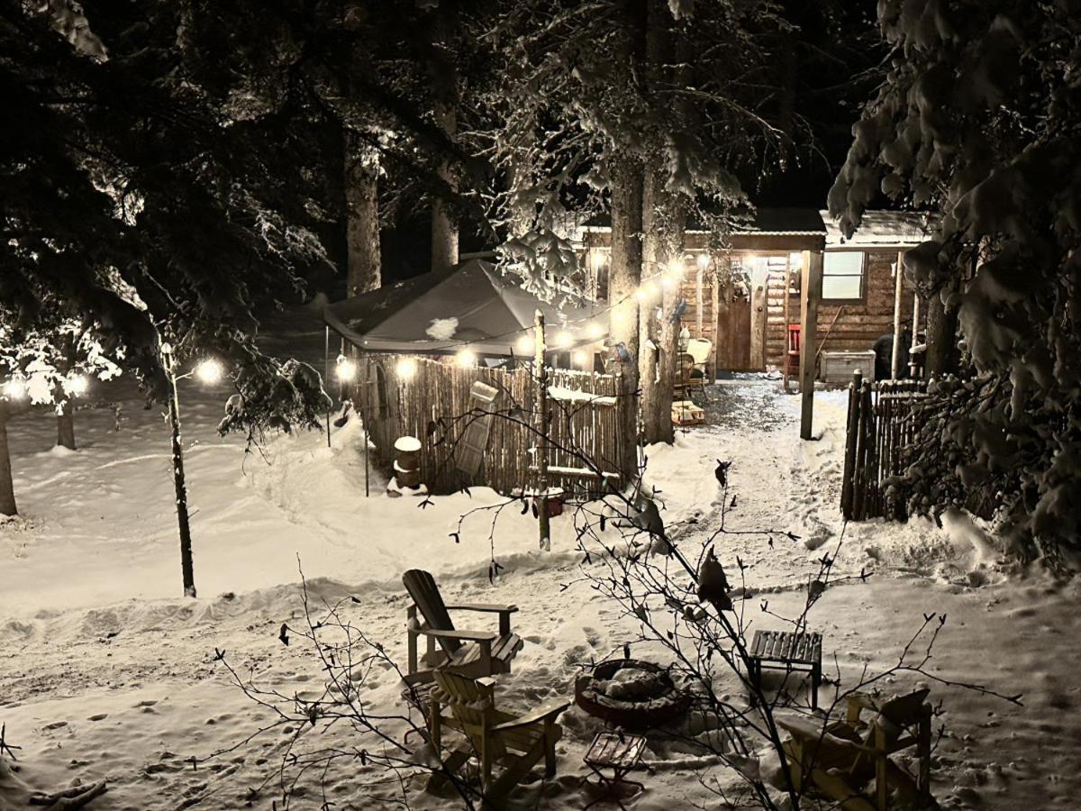 Rustic Cozy Cabin With Hot Tub Bragg Creek Buitenkant foto